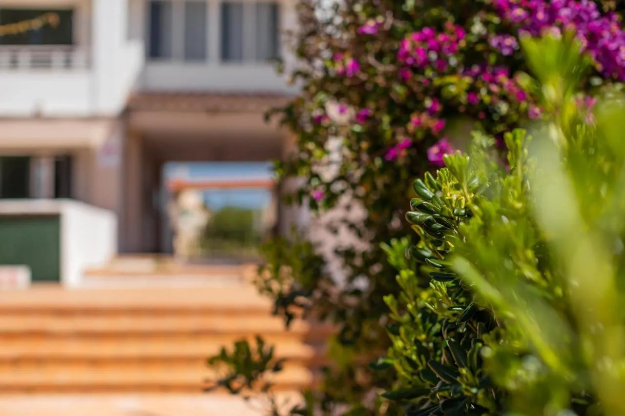 Calan Blanes Park 2Adults 4Children Apartment Cala'N Blanes  Cala'N Blanes (Menorca)